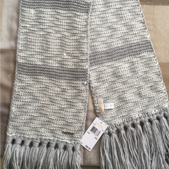 *******SOLD*****Michael Kors scarves - Picture 2 of 5